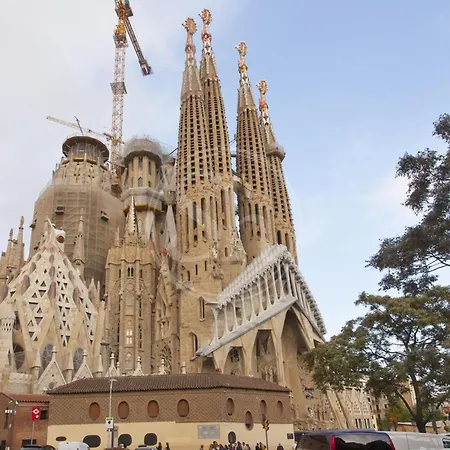 Cerca De Sagrada Familia * 巴塞罗那